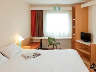 Ibis Rostock Am Stadthafen Εξωτερικό φωτογραφία